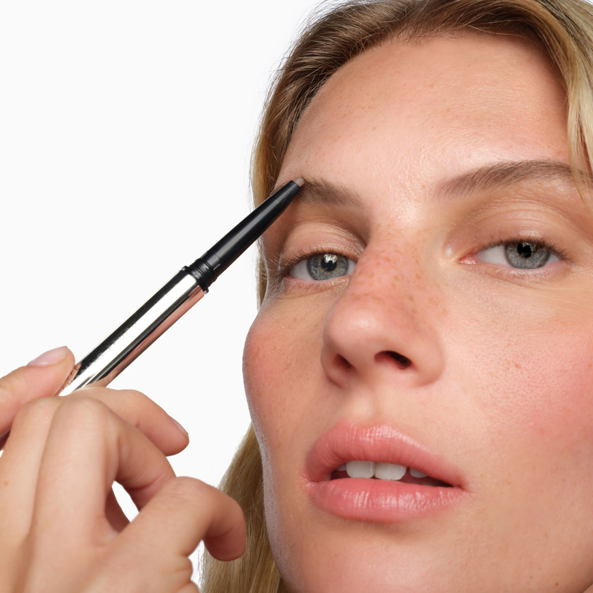 60295_Superbrow_Refillable_Angled_Shaping_Pencil_PerfectBrown_PDP_MODEL_IMAGE_DIMS_01