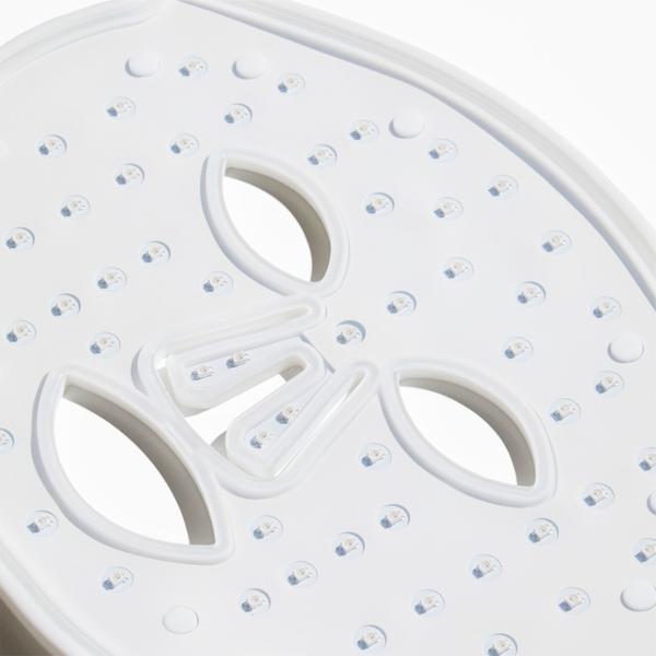 CWAVE_LIGHT_FACIAL_DUAL_LED_TREATMENT_MASK_60783_PDP_ECOM_1X1_MODEL_CROP_MACRO_2025_WEB