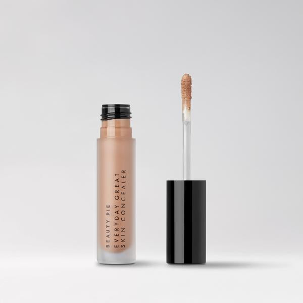 EVERYDAY_GREAT_SKIN_HYALURONIC_BLUR_CONCEALER_CARAMEL_190231_PDP_ECOM_1X1_PACKSHOT_2025_WEB