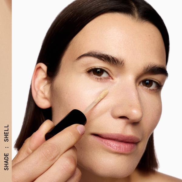 EVERYDAY_GREAT_SKIN_HYALURONIC_BLUR_CONCEALER_SHELL_190170_PDP_ECOM_1X1_MODEL_150_2025_WEB