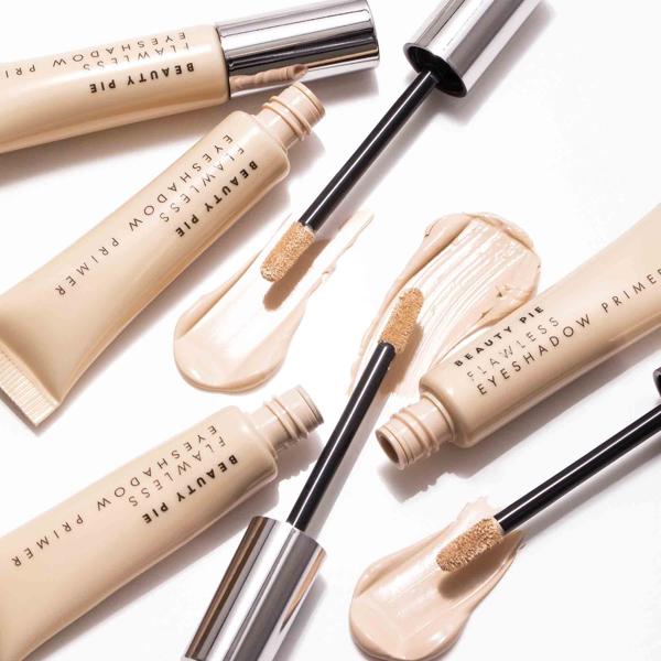 Flawless_FlawlessEyeshadowPrimer_190699_2000x2000_WEB_22