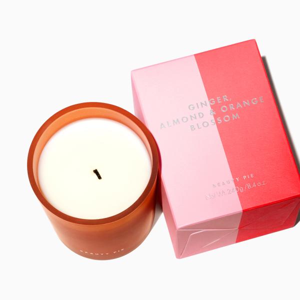 GINGER_ALMOND_ORANGE_BLOSSOM_CANDLE_SKU_PDP_1X1_ECOM_HARDFLASH_2025_WEB
