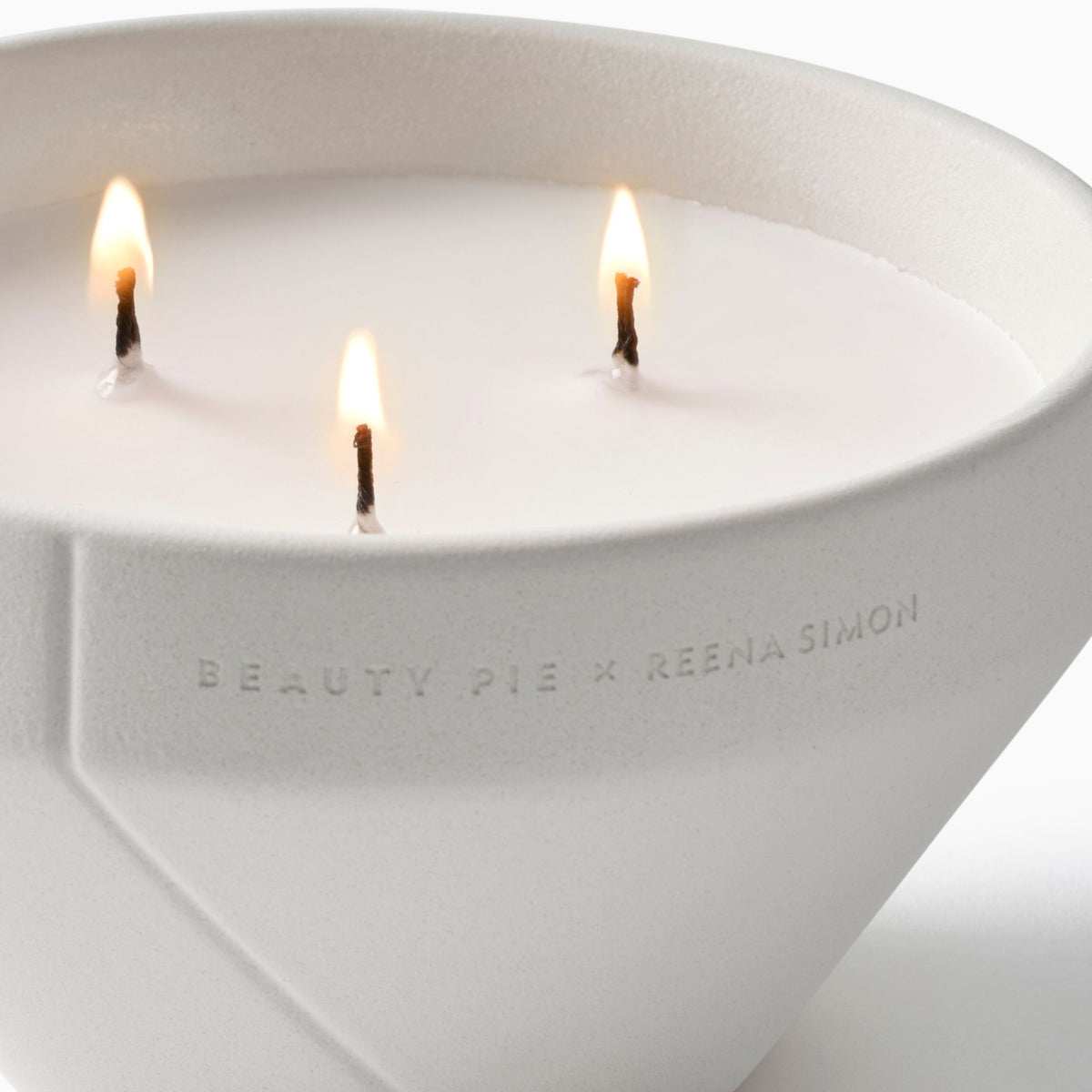 JULY2026_BPxReenaSimon_Candle_MIDNIGHT-CASHMERE_80546_PDP_ECOM_1X1_CLOSE-UP_2026_WEB