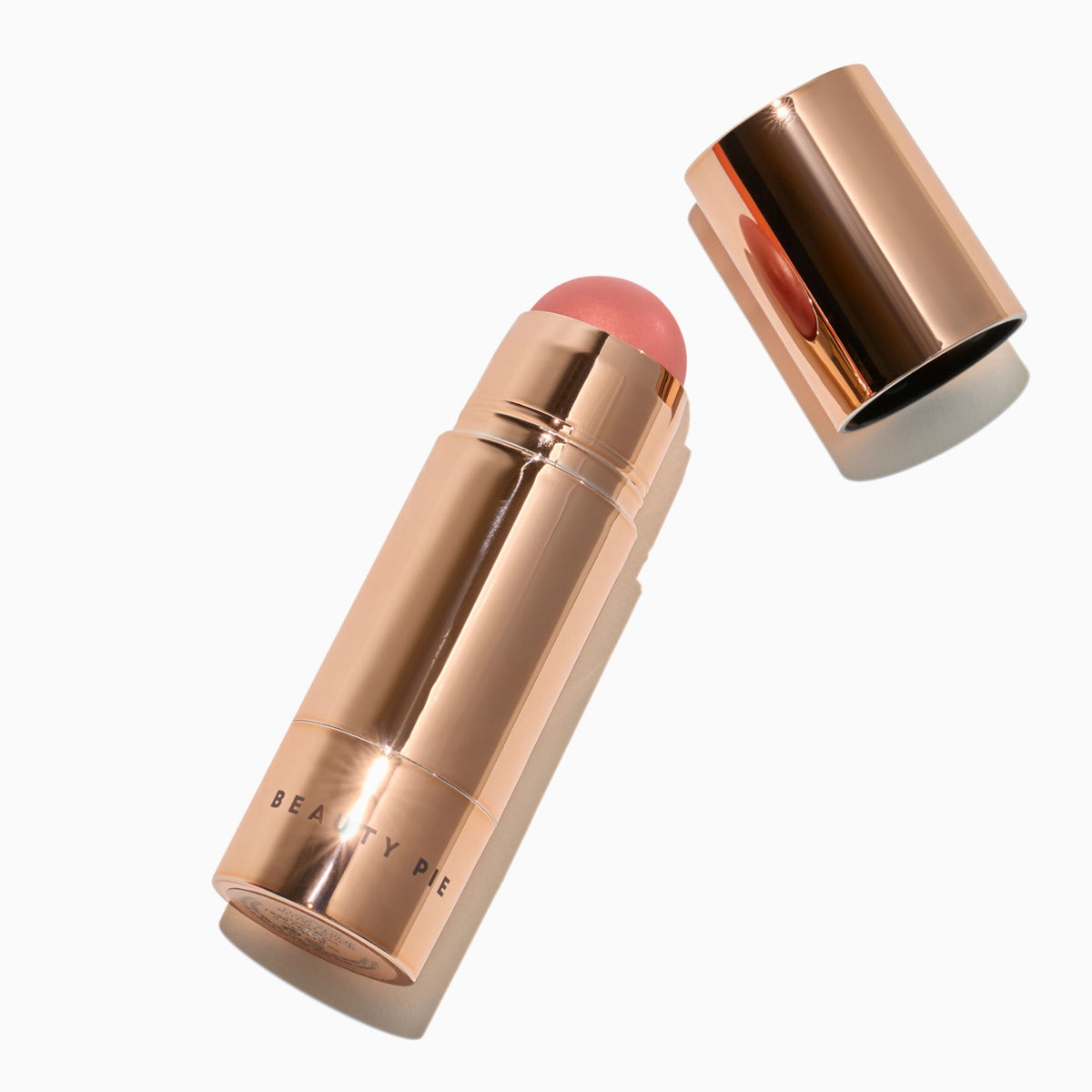 Luxe Shine Blush Stick_Pêche Soie_SKU_PDP_1X1_ECOM_flatlay_2026_WEB