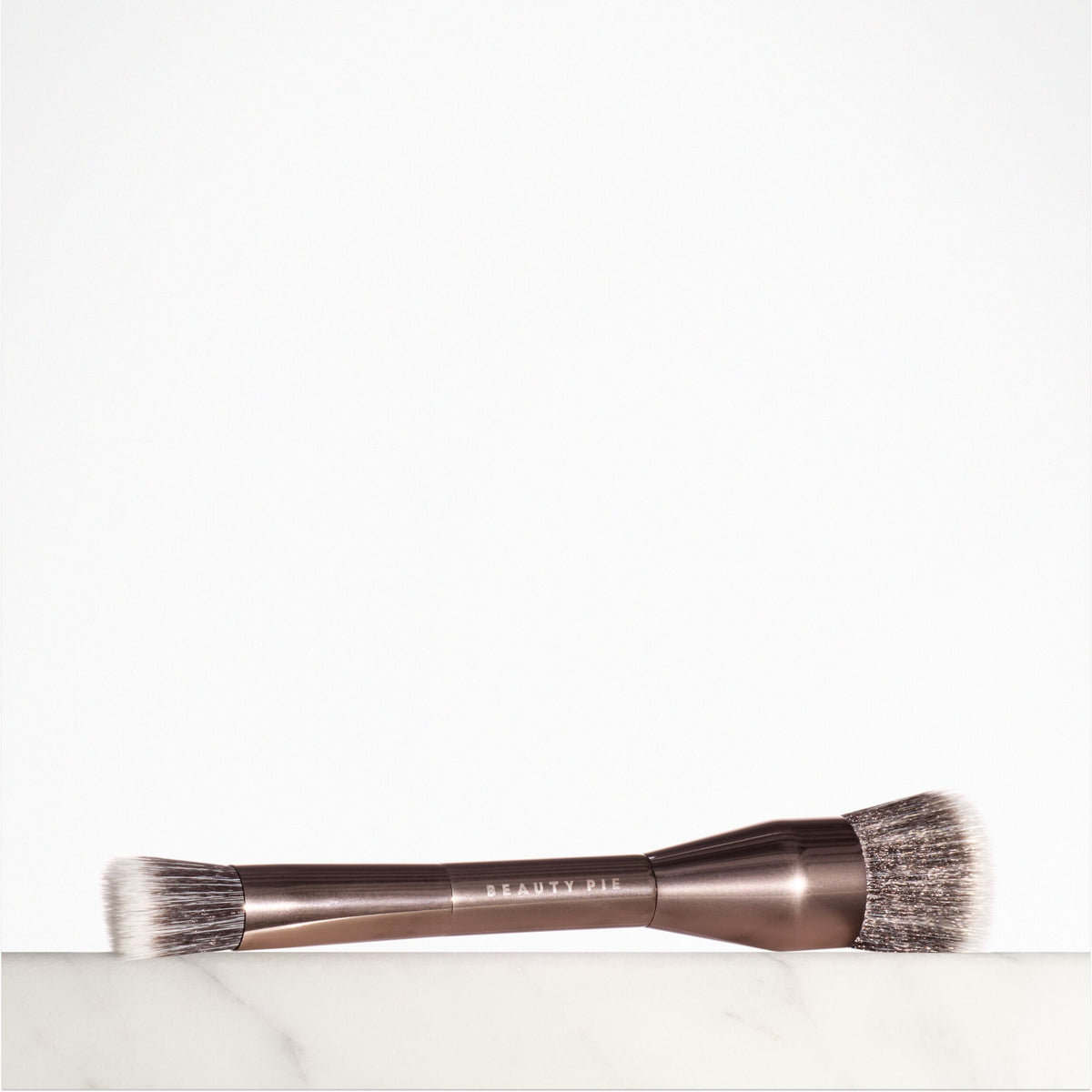 Double-Ended Bronze & Blur Complexion Brush