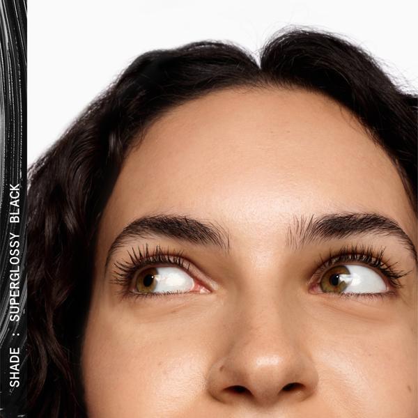 PerfectWaterproofMascara_SuperglossyBlack_193973_PDP_Model3_1x1_2025_Web