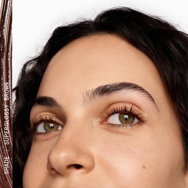 PerfectWaterproofMascara_SuperglossyBrown__60592_PDP_Model3_1x1_2025_Web