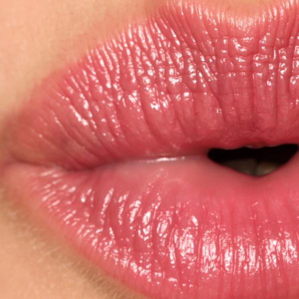SHINE-UP-LIP-BALM__HELLO-PETAL_PDP_2025__MACROS_WEB