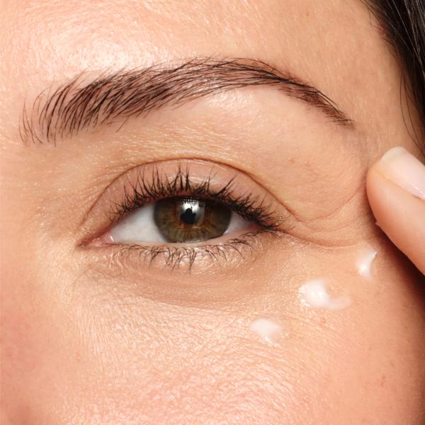 SHS-UY_Energy-Eye-Cream__MODEL03_PDP_2025_WEB