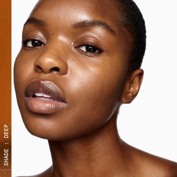 SUPERLUMINOUS_TINTED_SKIN_GLOW_SERUM_DEEP_62558_PDP_ECOM_1X1_MODEL3_27_2025_WEB