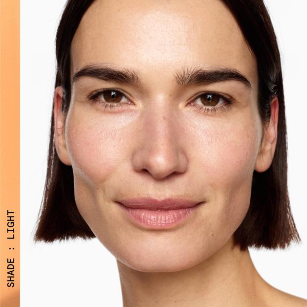 SUPERLUMINOUS_TINTED_SKIN_GLOW_SERUM_LIGHT_62503_PDP_ECOM_1X1_MODEL55_2025_WEB