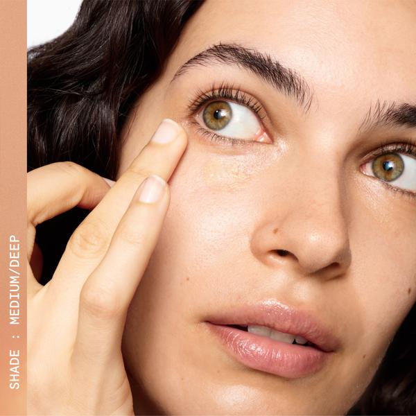 SUPERLUMINOUS_UNDEREYE_GENIUS_MEDIUM_DEEP_73501_PDP_ECOM_1X1_MODEL_CROP_2025_WEB