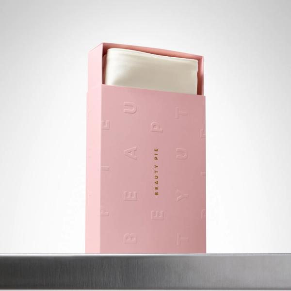 Sleepeasy_Silk_Pillowcase_PDP_ECOM_1X1_shelf_2025_WEB