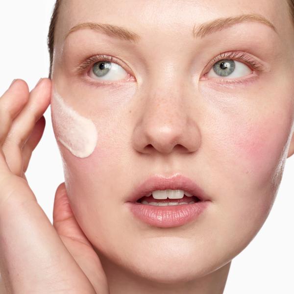Super Healthy Skin Featherlight UVA/UVB SPF 50 Broad-spectrum UV protection PA++++ Sunscreen + Primer