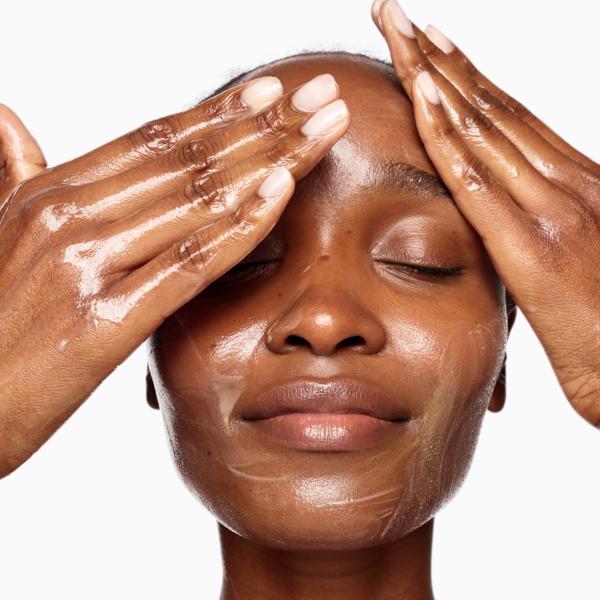 SuperHealthySkin_HotOilDoubleCleansingBalm_191306_PDP_Model1_1x1_2025_Web