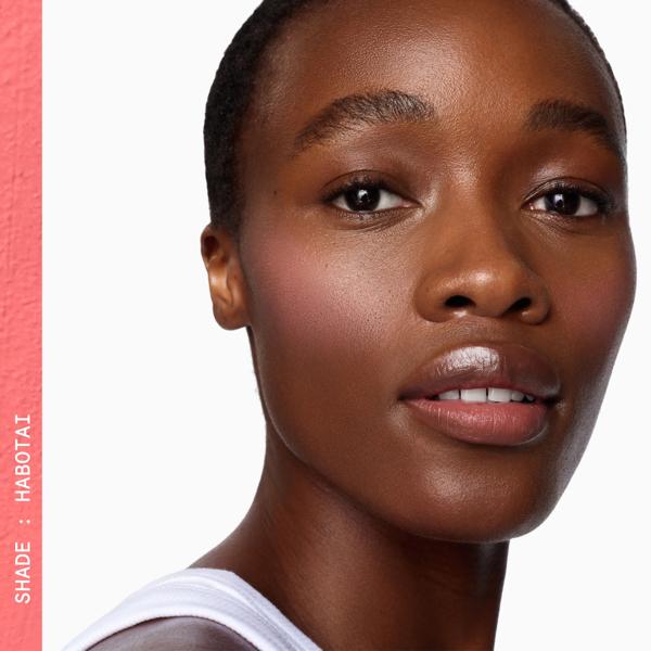 Supercheek_Silk_Dip_Luminous_Liquid_Blush_HABOTAI_66082_PDP_ECOM_1X1_MODEL_1_107_2026_WEB