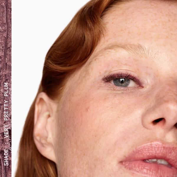 ULTRA_COLOUR_PRO_GEL_LINER_VERY_PRETTY_PLUM_77837_PDP_ECOM_1X1_MODEL_94_2025_WEB