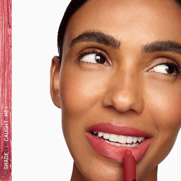 VELVETY_MATTE_LIP_CRAYON_CAUGHT_ME_195441_PDP_ECOM_1X1_MODEL1_2025_WEB