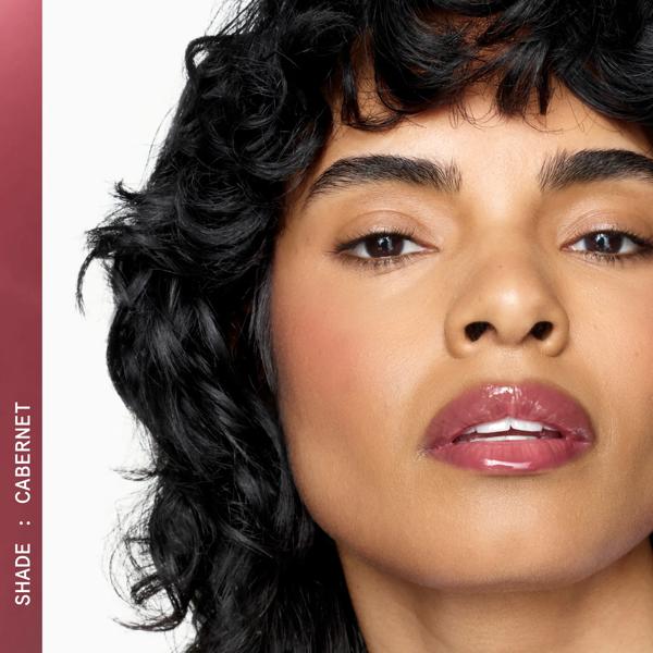 Wondercolour_Glossy_Peptide_Lip_Butter_CABERNET_81185_PDP_ECOM_4X5_MODEL-2_2026_WEB