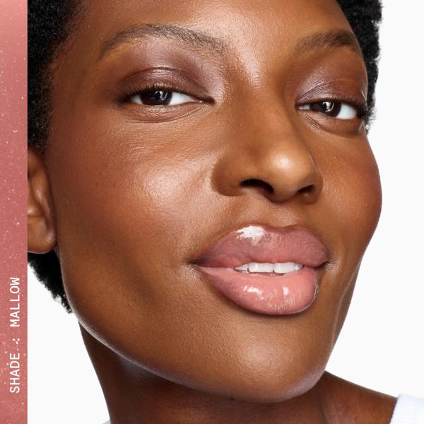 Wondercolour_Glossy_Peptide_Lip_Butter_MALLOW_81178_PDP_ECOM_4X5_MODEL-2_2026_WEB