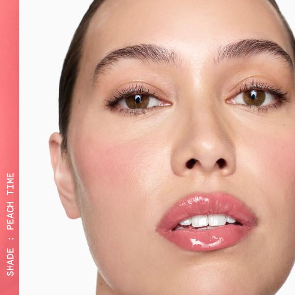 Wondercolour_Glossy_Peptide_Lip_Butter_PEACH-TIME_81161_PDP_ECOM_4X5_MODEL-1_2026_WEB