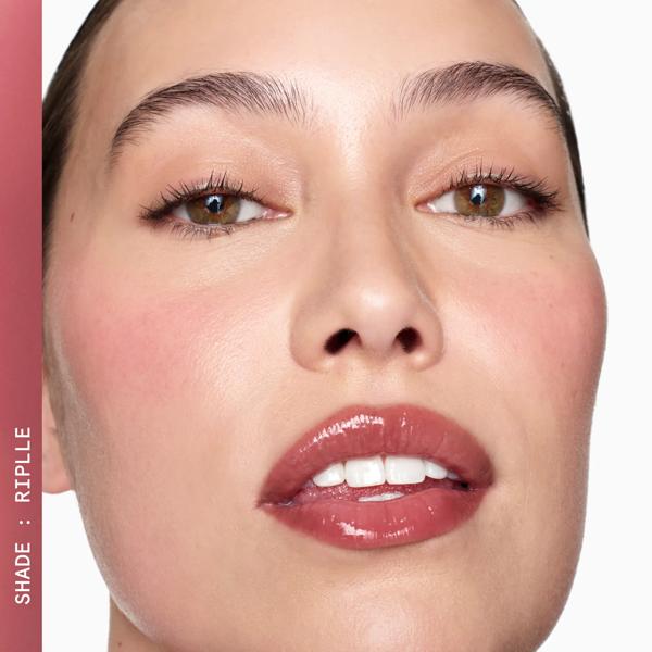 Wondercolour_Glossy_Peptide_Lip_Butter_RIPPLE_81154_PDP_ECOM_4X5_MODEL-3_2026_WEB