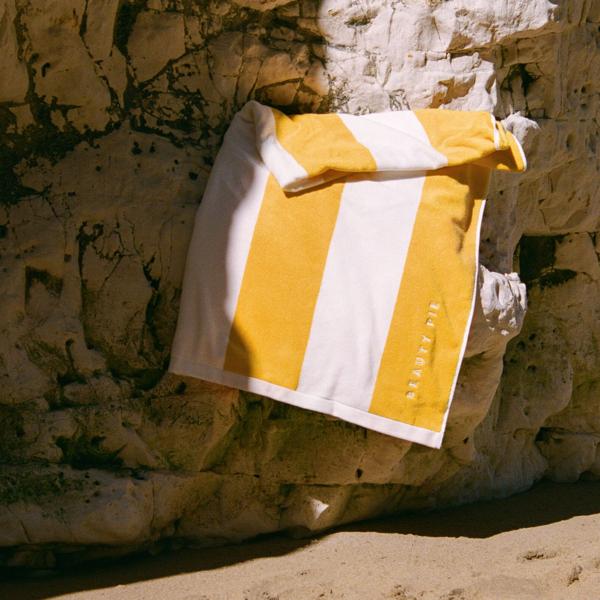 YELLOW_WHITE_STRIPED_TOWEL_2025_PPD_WEB