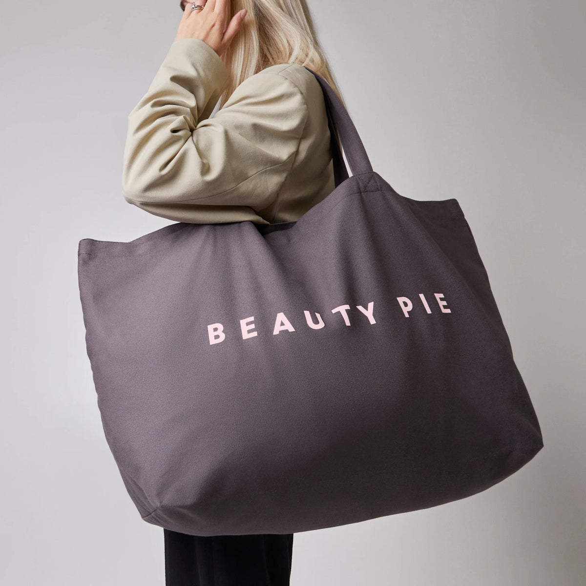 Gifts & Accessories The Big Beauty Pie Tote (Charcoal)