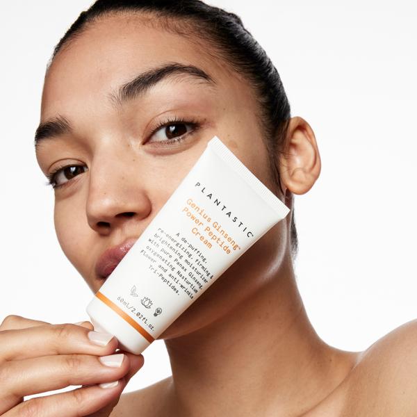 ginseng_power_peptide_cream_194802_CSL_model_felicia_1_WEB