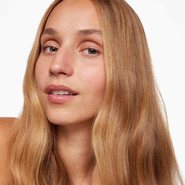 healthy_hydration_shampoo_conditioner_CSL_model_1_WEB
