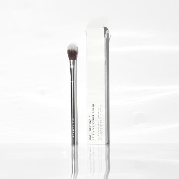 highlighting_setting_powder_brush_011_78698_CSL_secondary_1_WEB