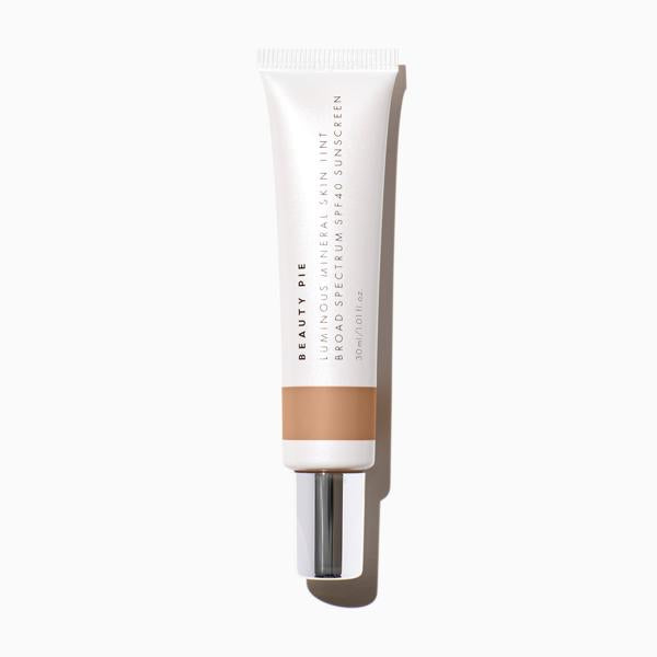 luminous_mineral_skin_tint_spf_40_medium_194451_packshot_WEB