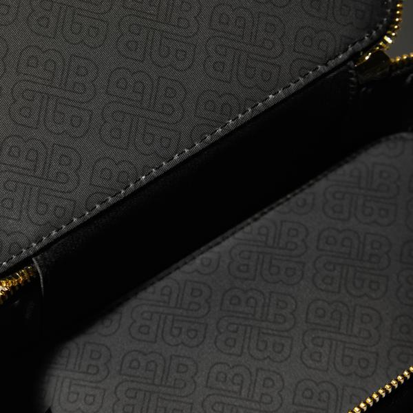 pati_black_velvet_red_carpet_case_199876_CSL_macro_2_WEB