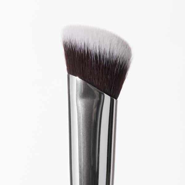 pro_angled_concealer_brush_002_78711_CSL_macro_WEB