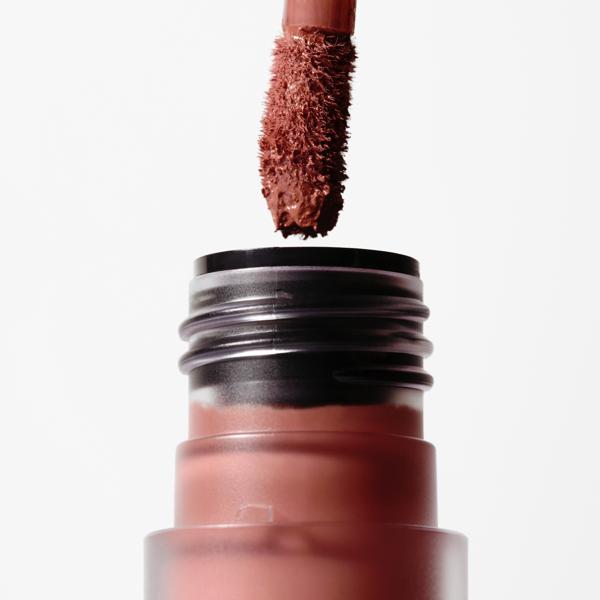 sam_chapman_wondercolour_soft_matte_liquid_lipstick_jude_72450_CSL_macro_1_WEB