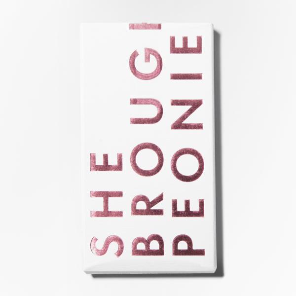 she_brought_peonies_EDP_76427_packshot_carton_WEB