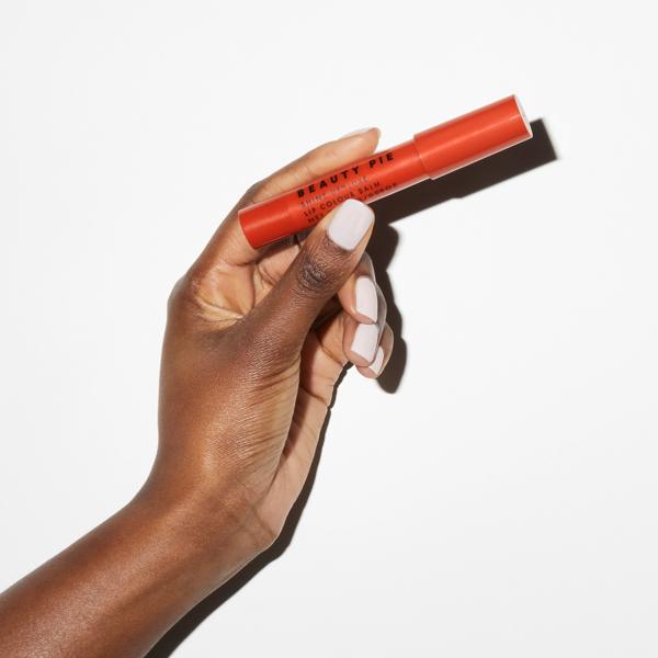 shine_up_lip_colour_balm_fresh_squeeze_197995_CSL_handmodel_WEB