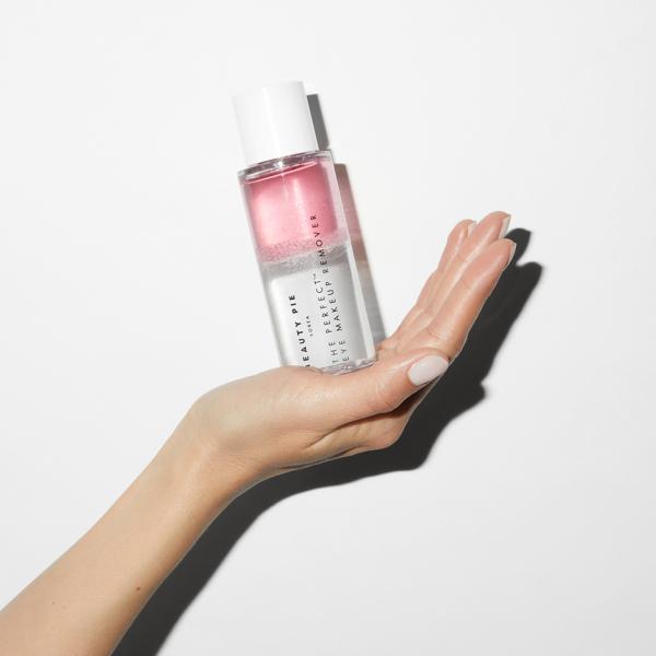 the_perfect_eye_makeup_remover_196790_handmodel_1_WEB