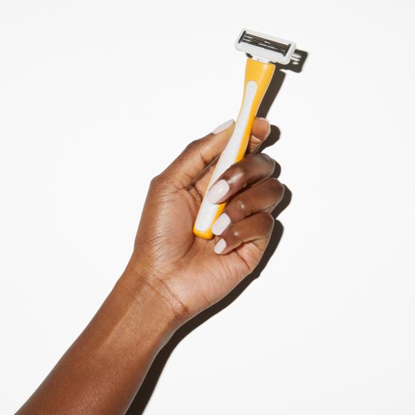 the_perfect_razor_mango_199241_CSL_handmodel_1_WEB