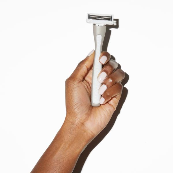 the_perfect_razor_sleek_grey_199265_CSL_handmodel_1_WEB