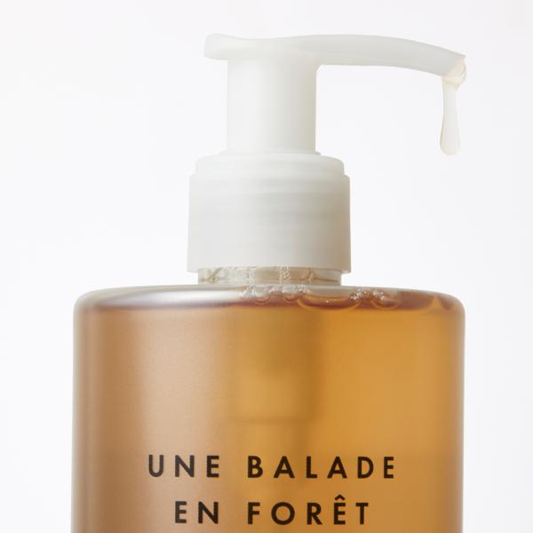 une_balade_en_foret_body_wash_77103_CSL_macro_WEB