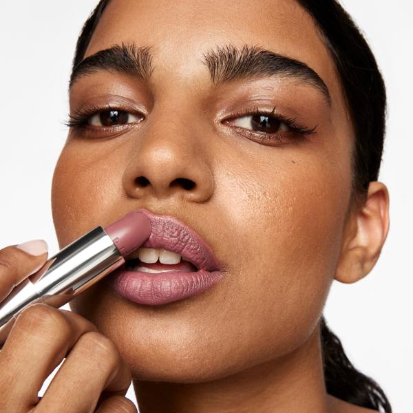 wondergel_longwear_lip_liner_blossom_77974_CSL_model_2_WEB