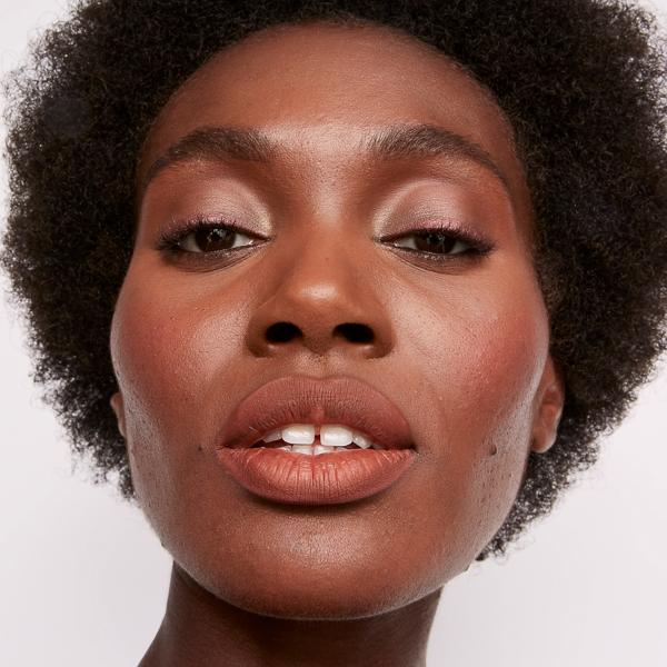 wondergel_longwear_lip_liner_chai_199913_CSL_model_tosin_WEB