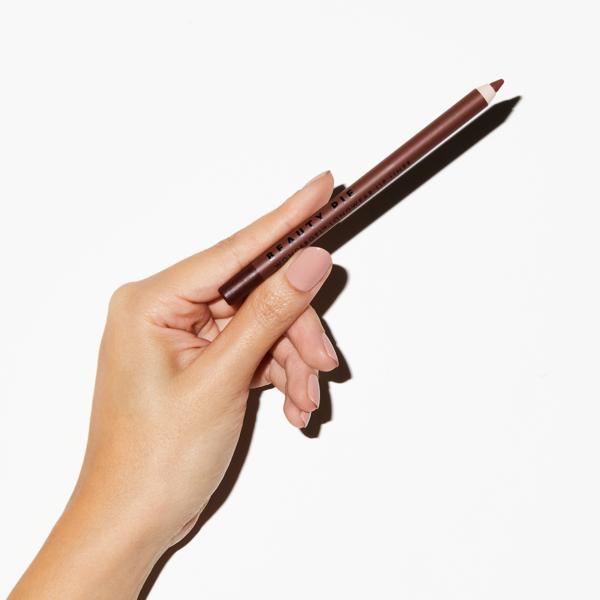 wondergel_longwear_lip_liner_chai_199913_handmodel_WEB